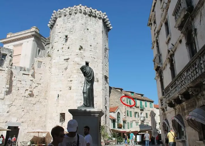 Old Town Tower شقة *
