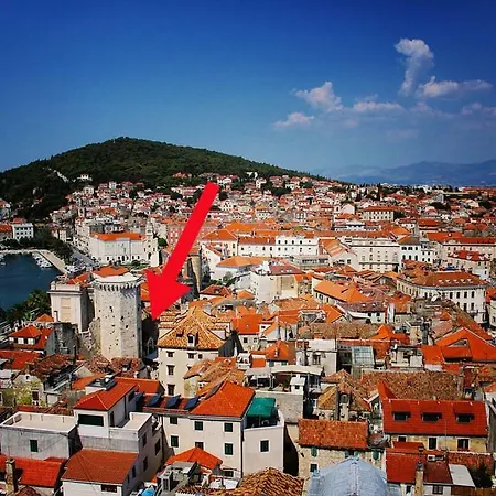 Old Town Tower سبليت